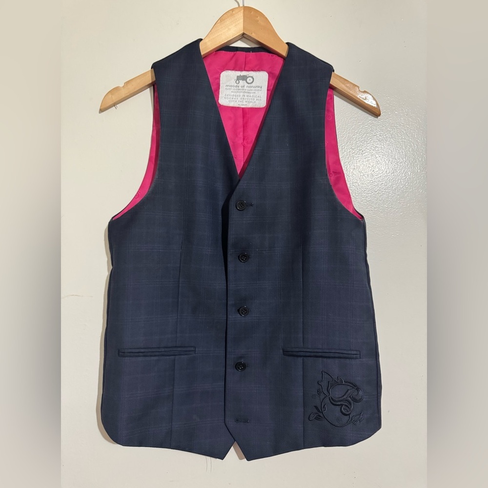 Moods of Norway navy blue vest size EUR 48
US 38